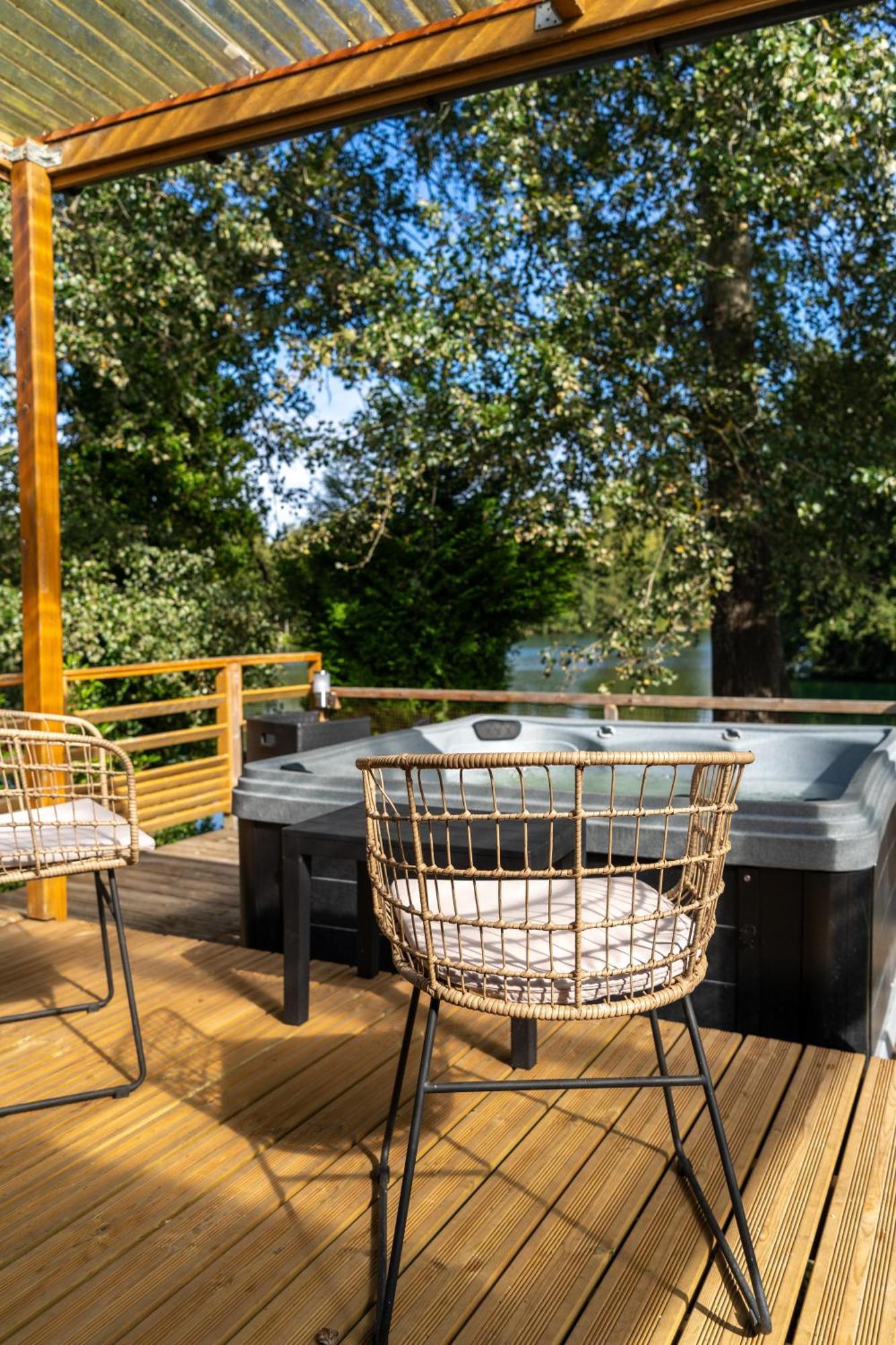 Camping du Château Vert Hondainville Bagian luar foto